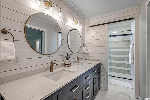 HoneyHomes Hackler Golf Course Home with Amenities in 萊德希爾（南卡羅來納州）