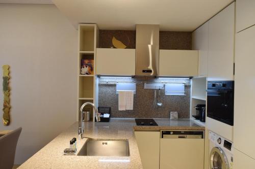Deluxe One-Bedroom Suite