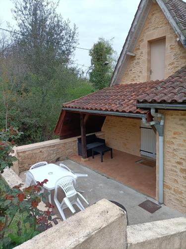 Maison T2 à 6 minutes à pied du centre de Sarlat - Location saisonnière - Sarlat-la-Canéda