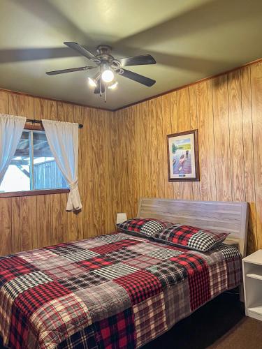 Ahmic Lake Resort, Magnetawan (photo 7)