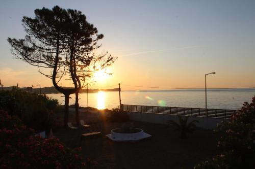  Anastazia´s Seaside Apartments, Unterkunft in Roda