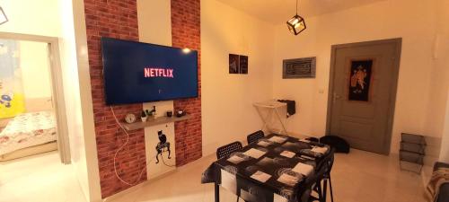 delat sällskapsrum/tv-rum, Chez Amina in Förorter