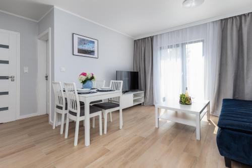 Apartment with Balcony image 5