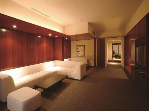 Deluxe Suite with Hot Spring Bath - New Wing