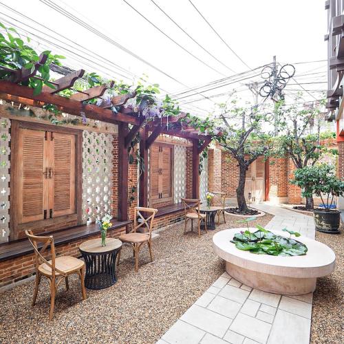 Garden, Sanae' Oldtown Hotel near Consulate General of the United States