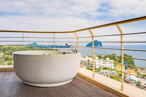 Hotel Bridge Seogwipo (Korea Quality) in Jeju