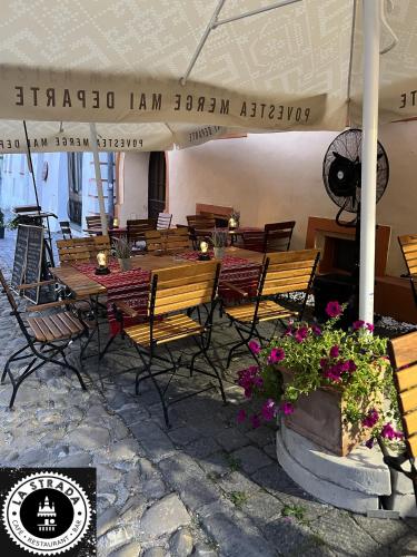 Casa Josef Bacon - La Strada - 2