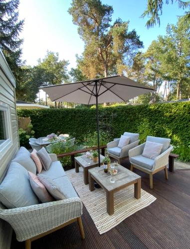 Luxe Chalet met prachtig terras op de Veluwe , veel privacy - Apeldoorn Luxe Chalet met prachtig terras op de Veluwe , veel privacy - Apeldoorn