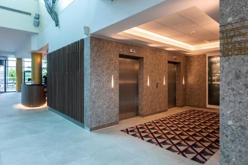 Crowne Plaza Birmingham NEC an IHG Hotel - image 12
