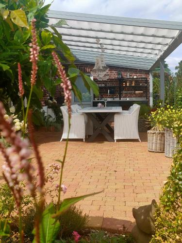 Luana`s White Cottage in Surwold
