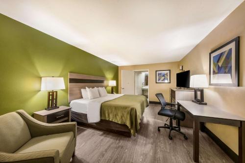 Quality Inn & Suites Garland - East Dallas in Garland, USA
