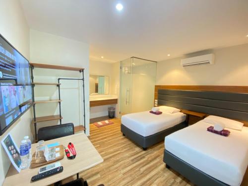 room detail thumbnail 1