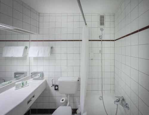 Hotel Boltzmann - image 10