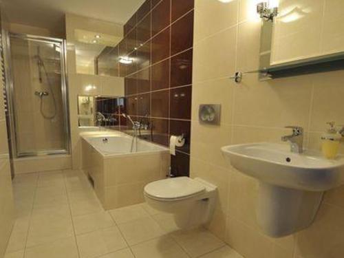 Deluxe Double Room with Bath