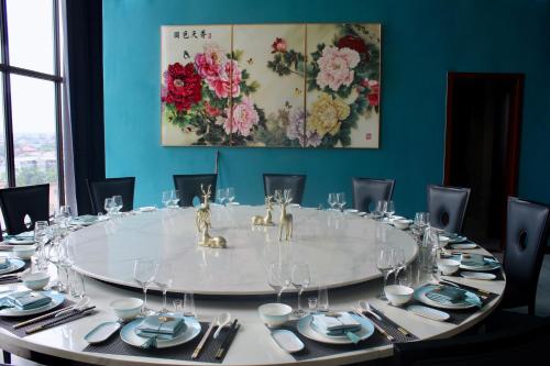 Instalaciones, Hôtel FAMILLE MONDIALE (Hotel FAMILLE MONDIALE) in Abidjan