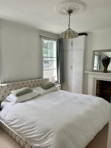 Family home with garden in the heart of Hampstead