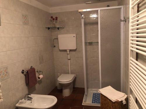 Bathroom, La casa della sirena in Sant'Eufemia a Maiella