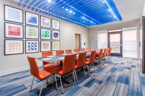 Holiday Inn Express Kearney By IHG - 회의실/연회장