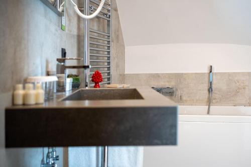 Vannituba, Grand Hotel Faraglioni in Aci Trezza