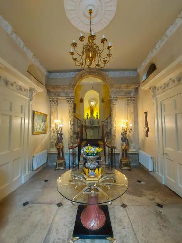Grosvenor Villa - image 11