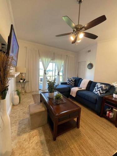 Cozy 2 bedroom Lakeview Villa King Queen Beds