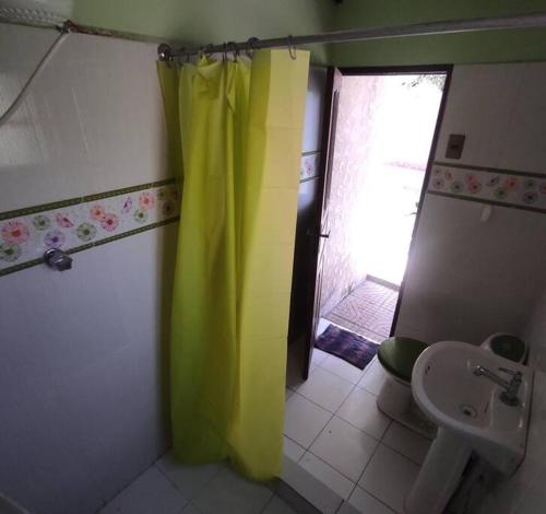 Dos cuartos con baño privado (Dos cuartos con bano privado) in Cochabamba