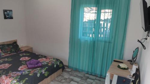 1 double bed