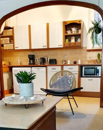 La Galine, Maison de village medieval in Brenas