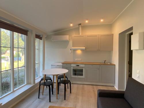 Captain's House - Kaptenimaja - Apartments in Kärdla