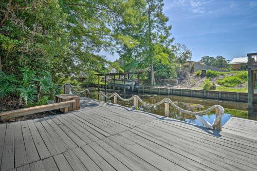 Peaceful Satsuma Escape with Dunns Creek Access in East Palatka (FL)