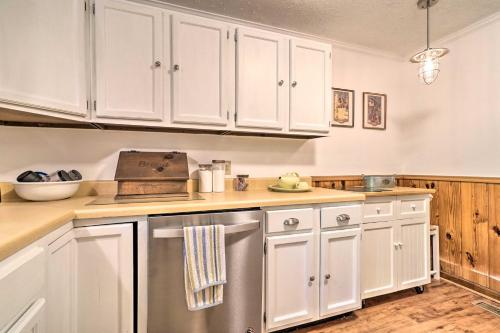 Serene Sky Valley Family Chalet with Fireplace