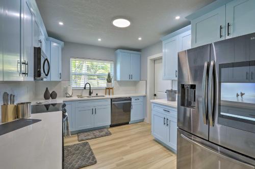 Beach House with Outdoor Kitchen, Walk to Coast in Cocoa Beach, USA