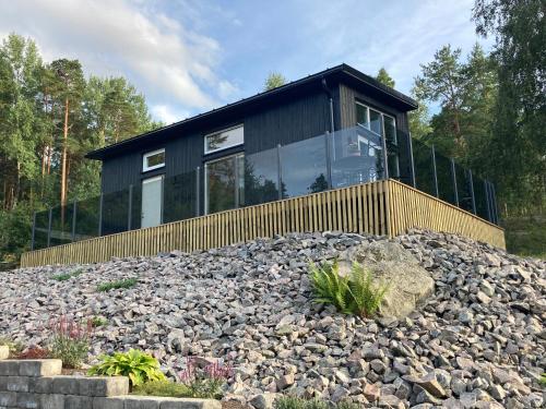 Cabin in the woods, close to Lake Mälaren, Эскильстуна (фото 2)