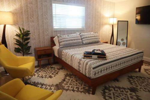 Heart of Ormond Beach - Self check-in - Beach