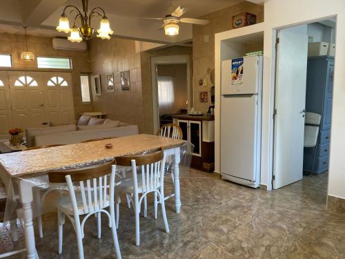 CASA DEL NARANJO in Lisandro de la Torre