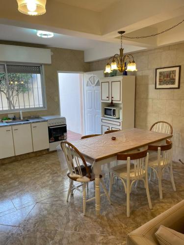 CASA DEL NARANJO in Lisandro de la Torre