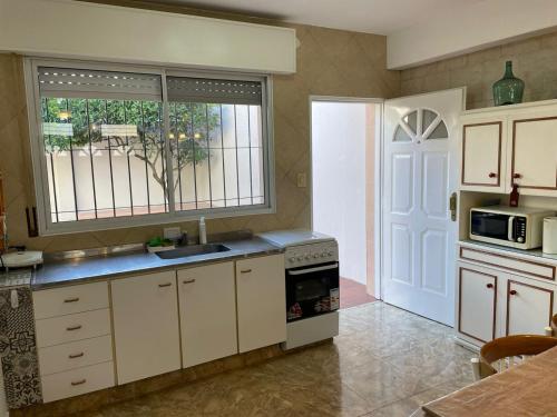 CASA DEL NARANJO in Lisandro de la Torre