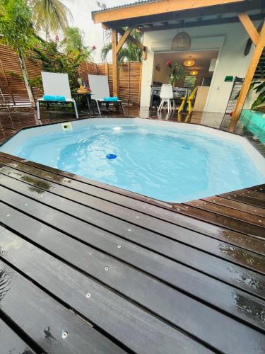 Gîte MAOS piscine et terrasse privée photo 1