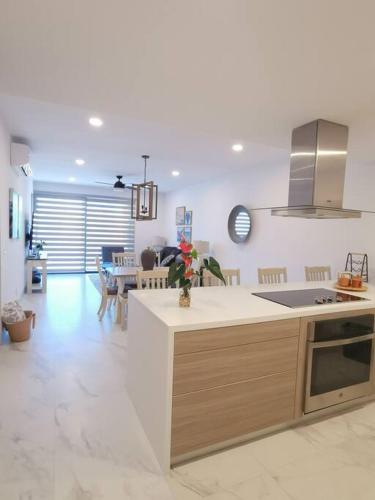 Great location 2BD 2BTH Walking distance to Medano
