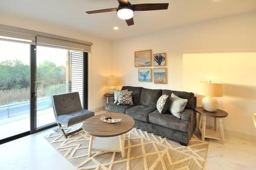 Great location 2BD 2BTH Walking distance to Medano in Cabo San Lucas, Mexico
