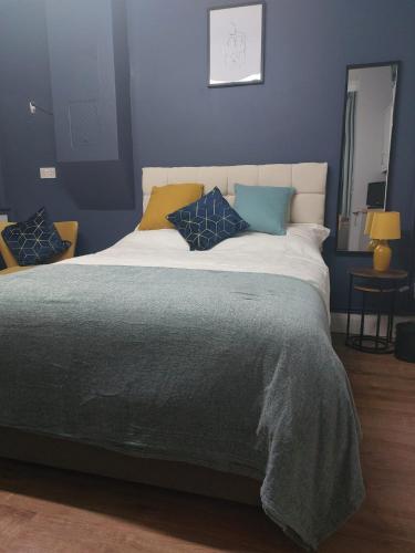spacious self-contained accommodation 135 cantebury road Herne bay CT6 5RZ - Calcott