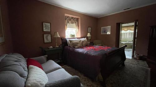 Wayside Inn Bed and Breakfast