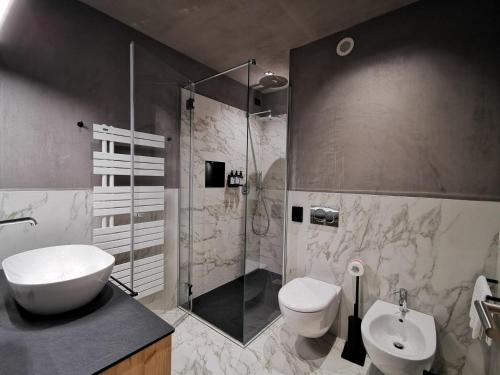 Superior Double Room image 7