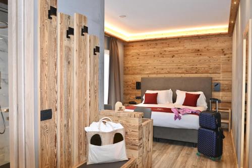 Superior Double Room image 8