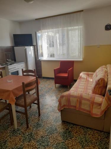 Apartment Kampor 4984b - image 6