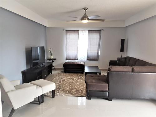 Swan Boutique Apartment Guam