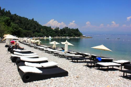 Apartments with a parking space Medveja, Opatija - 7721