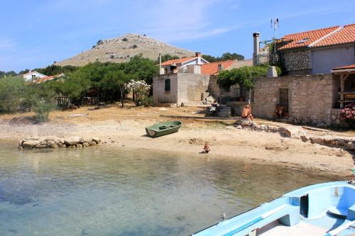 pludmale, Secluded fisherman's cottage Cove Statival, Kornati - 8164 in Polaca