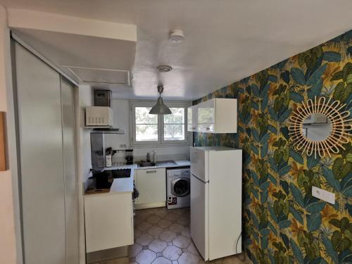 Kitchen, Superbe appartement Montpellier 8 personnes 2 chambres 2 salles de bain Wifi Netflix et parking grat in Figuerolles