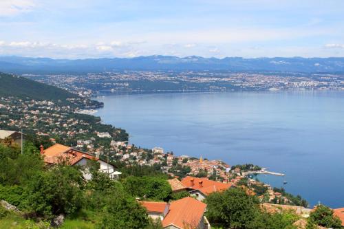 Apartments with a swimming pool Lovran Opatija - 7707 - image 9
